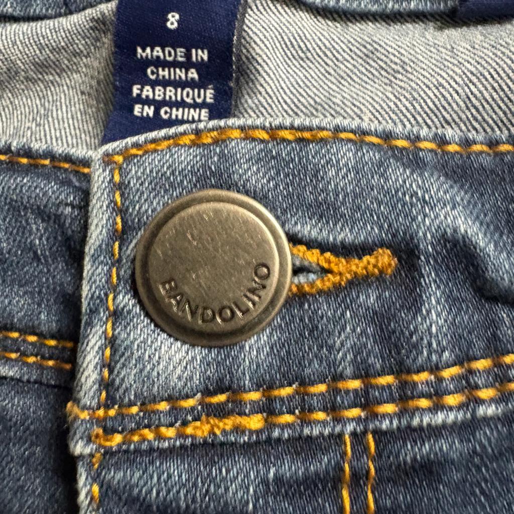 Bandolino Mandie Lisbeth Embroidered Jeans Womens Size 8 Blue Denim Raw Hem