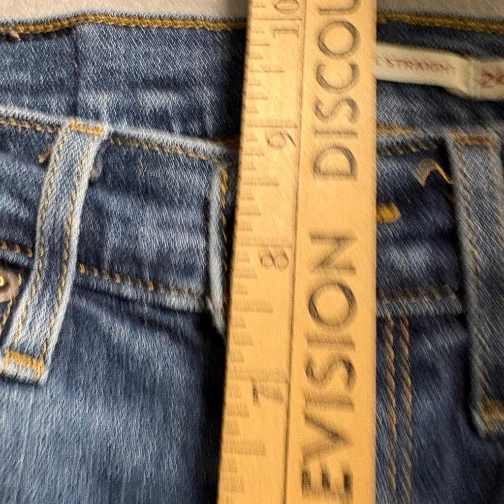 Levi's 724 High Rise Straight Jeans Womens Size 24x30 Medium Wash Blue Denim
