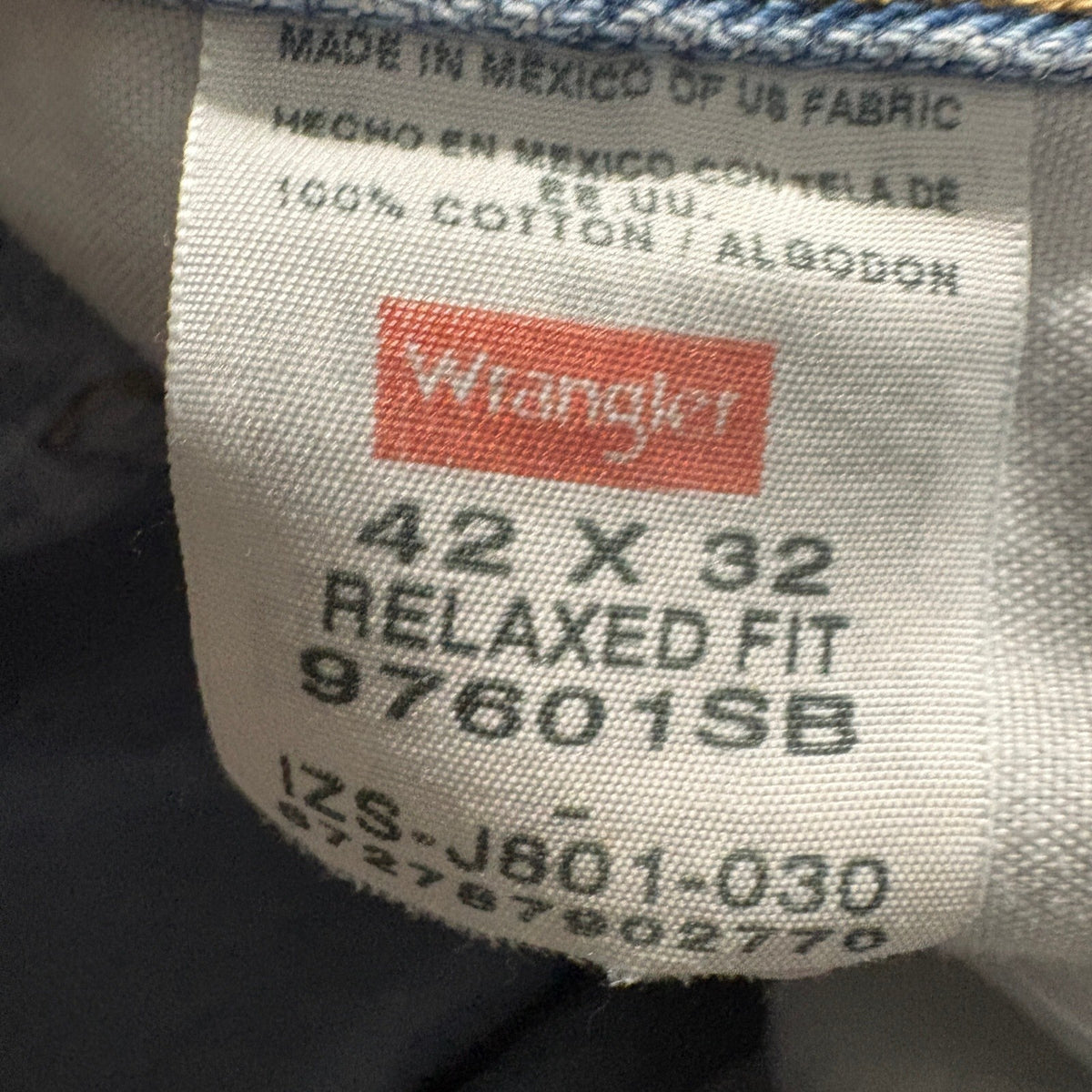 Wrangler Relaxed Fit Jeans Mens 42x32 Blue Light Wash Denim 97601SB Cotton Work
