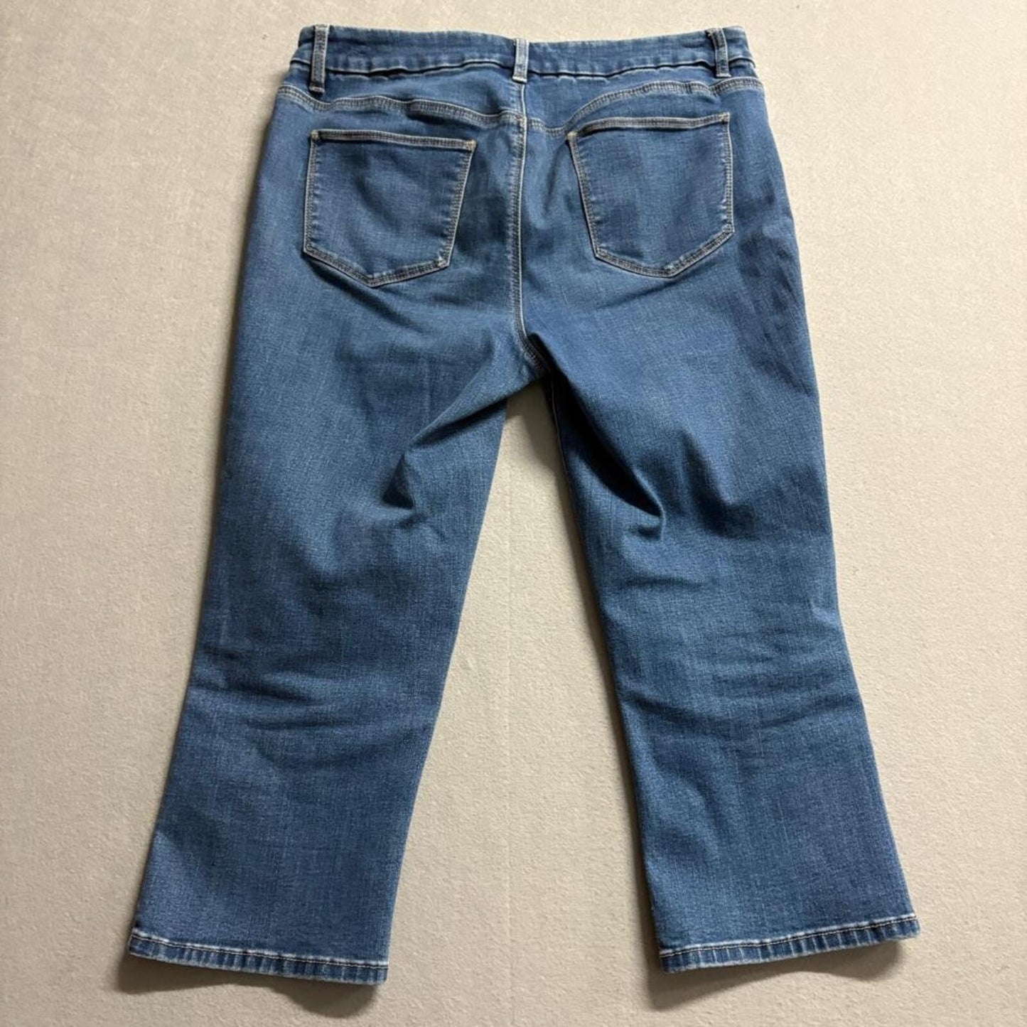 Chicos Denim Capri Jeans Womens Size 0.5 Medium Wash Stretch Cropped Blue