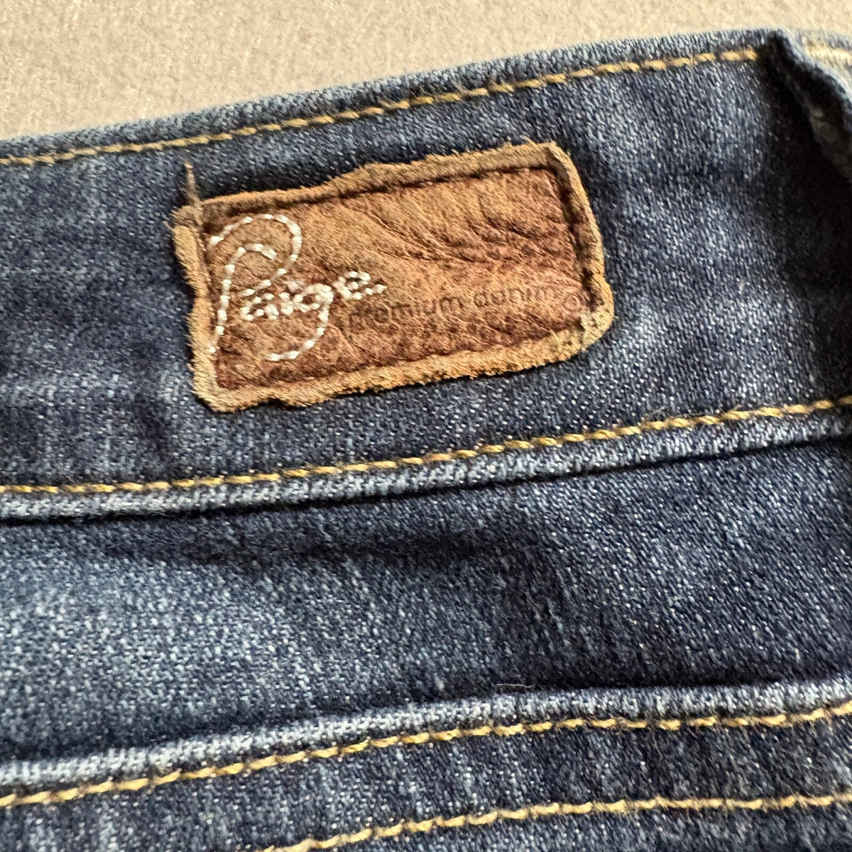 Paige Denim Canyon Bootcut Jeans Womens 27 Medium Wash Stretch Blue Low Rise USA