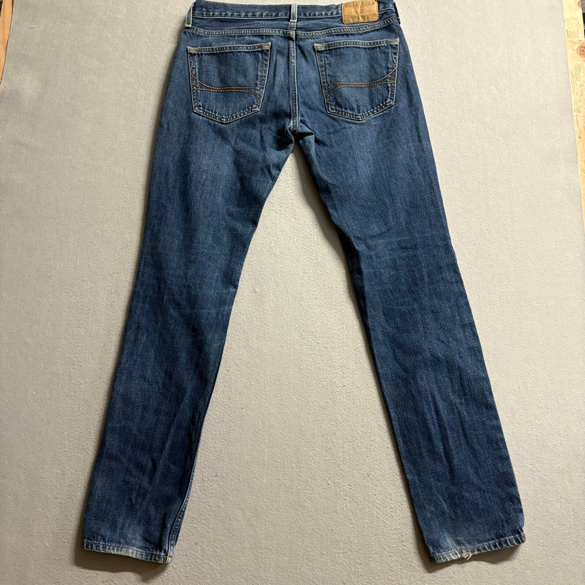 Hollister Jeans Mens 32x34 Blue Denim Button Fly Straight Leg 100% Cotton