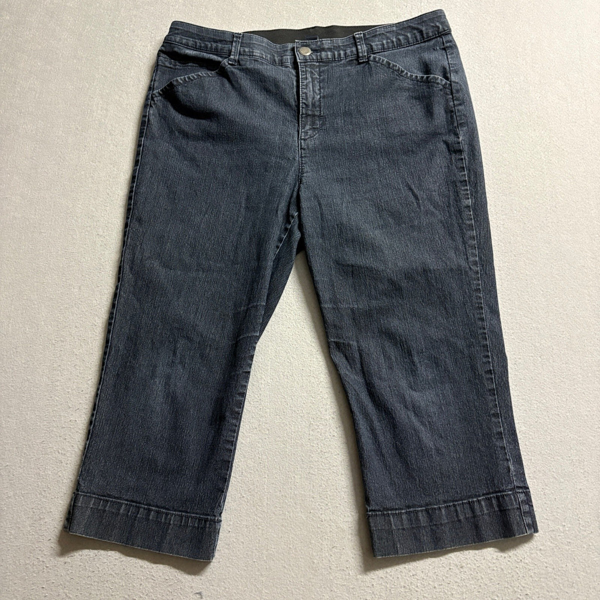 Bandolino Maureen Capri Denim Pants Womens Size 12 Dark Wash Stretch Crop Jeans