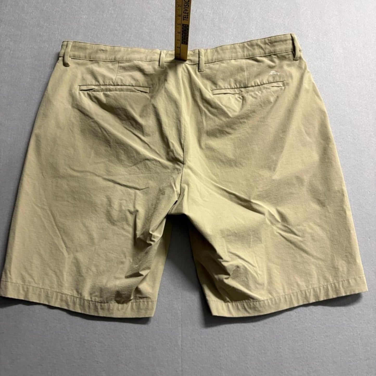 Tommy Bahama Mens 40 Chino Shorts Tan Beige Nylon Blend Stretch Golf Casual