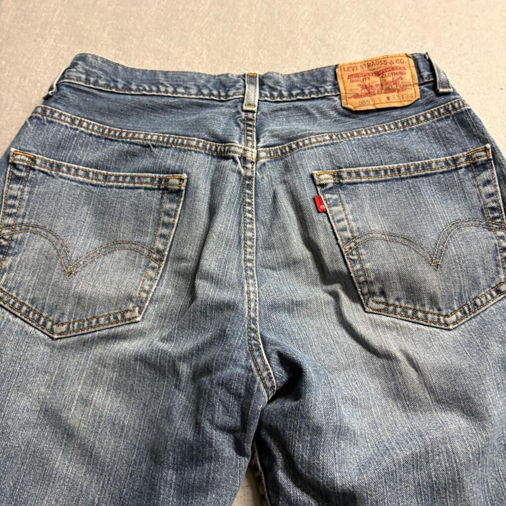 Levis 559 Relaxed Straight Jeans Mens 33x34 Blue Denim Medium Wash Distressed