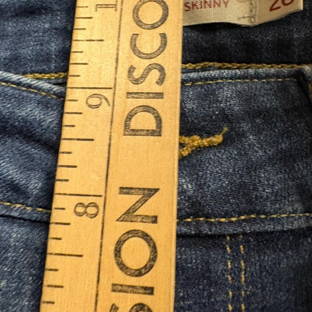 Levis 721 High Rise Skinny Jeans Womens 26 Blue Denim Raw Hem Cropped