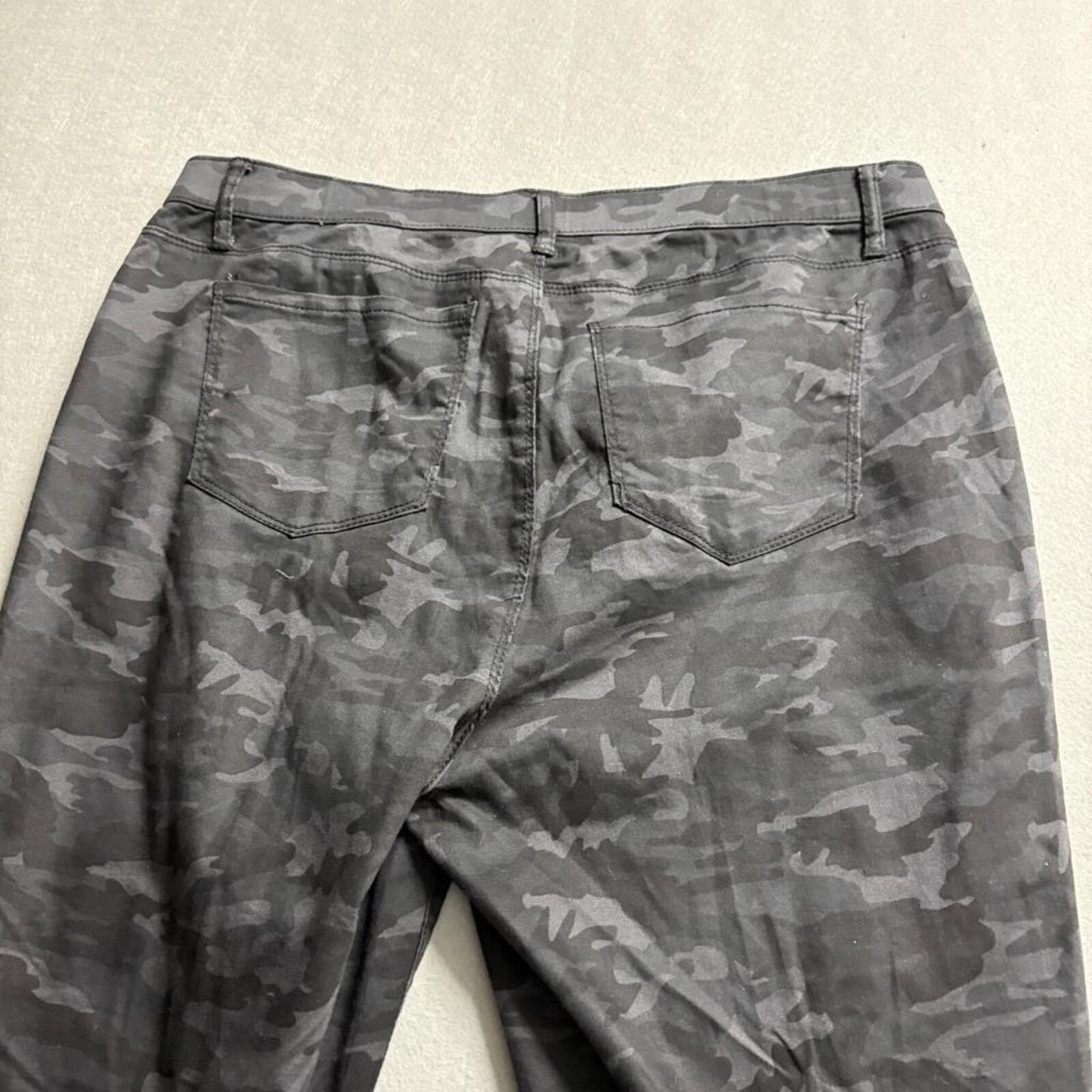 Vanilla Star Womens Camo Pull On Skinny Pants Size 18 Gray Camouflage Stretch