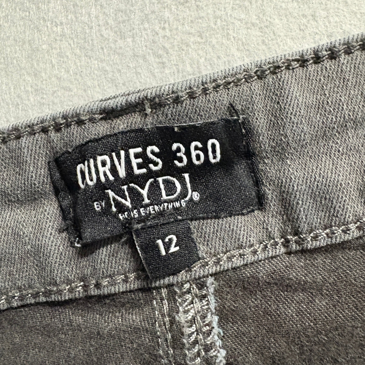 NYDJ Curves 360 Womens Crop Jeans Size 12 Gray Denim Stretch Capri Pants