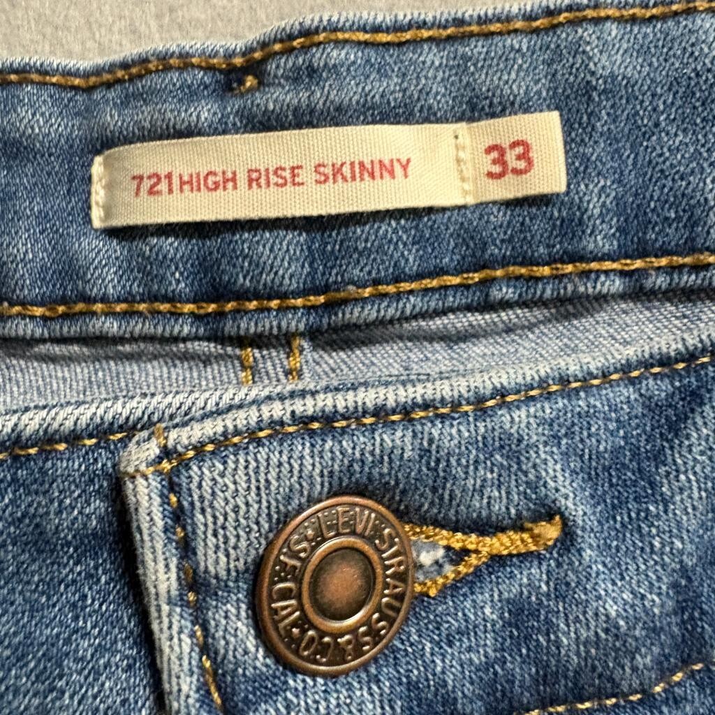 Levi's 721 High Rise Skinny Jeans Womens Size 33 Distressed Blue Denim