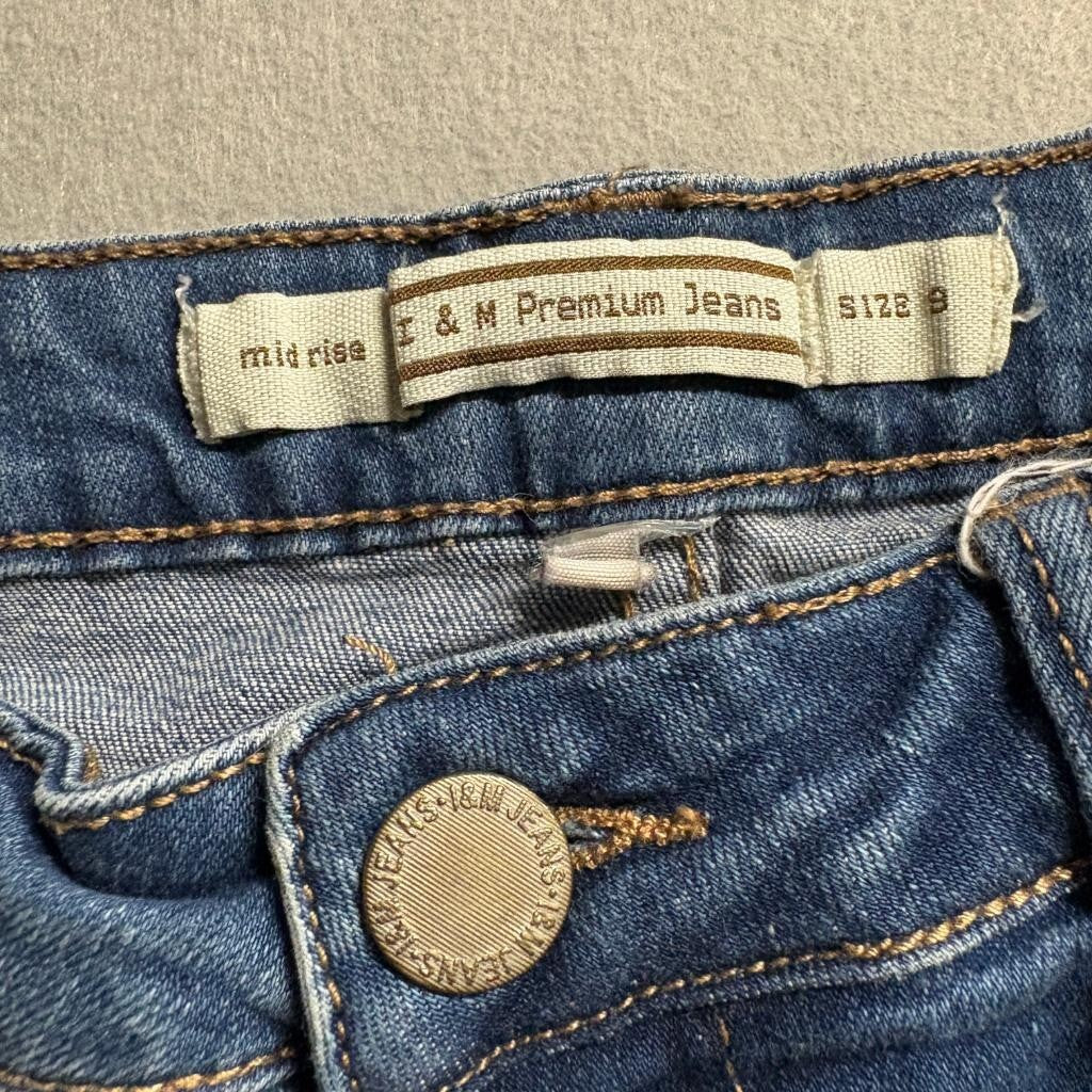 I & M Premium Jeans Womens Size 9 Blue Mid Rise Distressed Ripped Knee Skinny