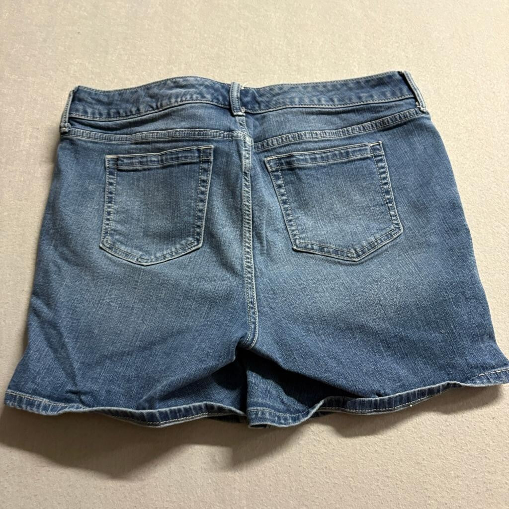 Torrid Denim Shorts Womens Plus Size 14 Blue Stretch Mid Rise Bermuda Jean