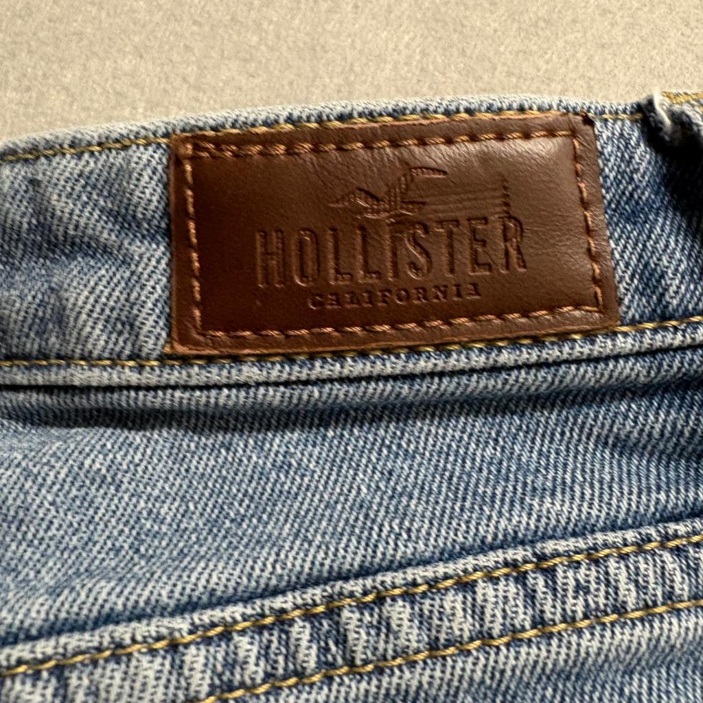 Hollister Ultra High Rise Dad Jeans Womens 11S W30 L29 Distressed Blue Denim