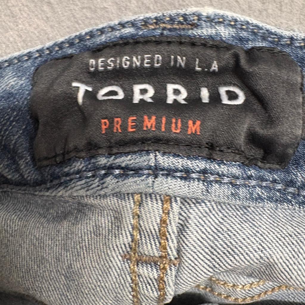 Torrid Premium Skinny Jeans Womens 16S Blue Denim Stretch Short Inseam