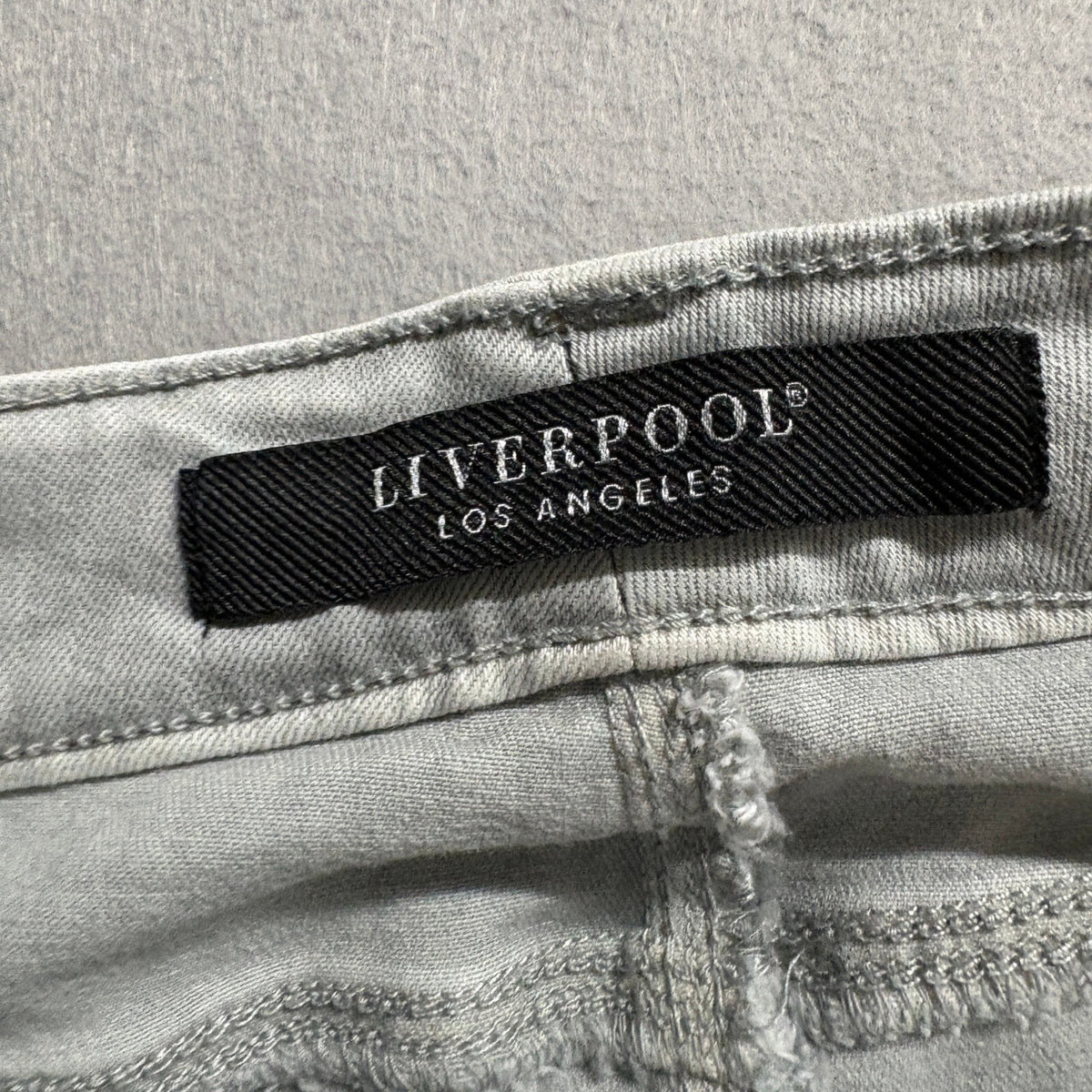 Liverpool Los Angeles The Crop Flare Jeans Womens Size 2 26 Grey Raw Raw Hem