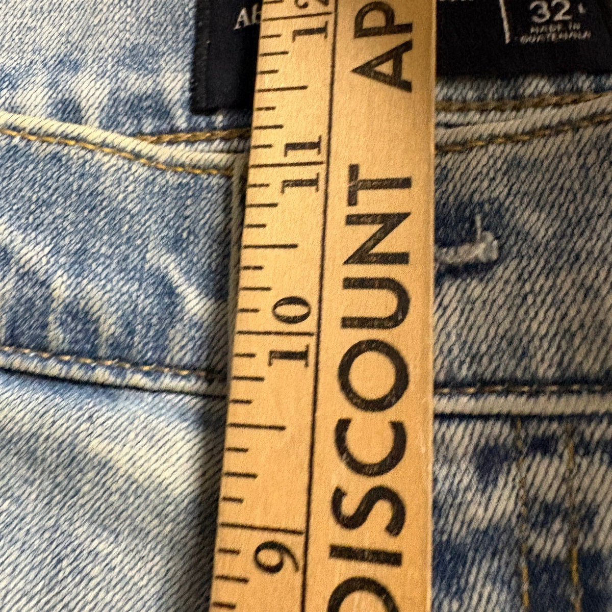 Abercrombie & Fitch Mens Athletic Slim Stretch Jeans Light Wash Size 34 x 32