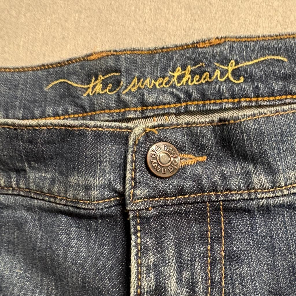 Old Navy The Sweetheart Jeans Womens 18 Regular Blue Denim Classic Rise Bootcut