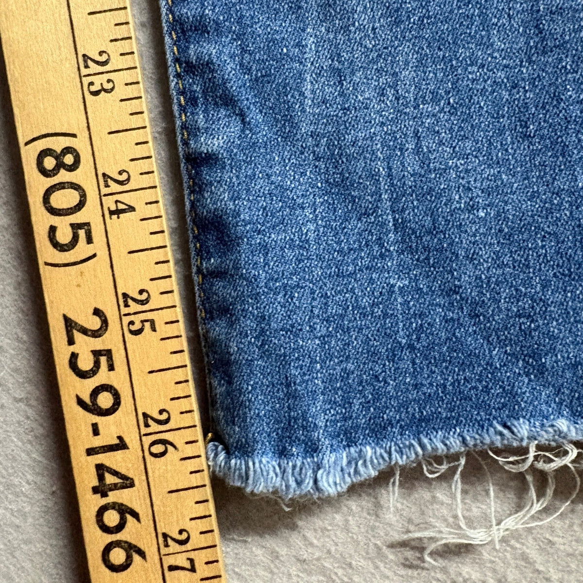 Honey & Bristle Womens Raw Hem Ankle Jeans Size 4P Blue Denim Stretch Crop