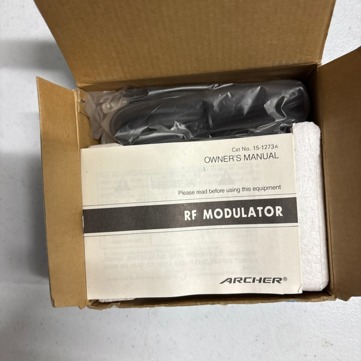 Archer Radio Shack RF Modulator 15-1273A Video Computer TV Signal Converter Box