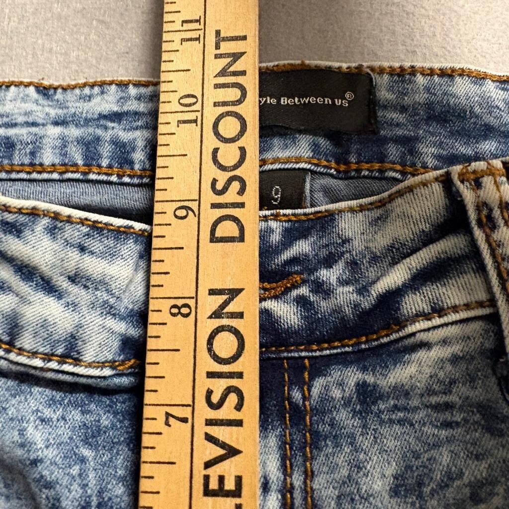 The Style Between Us Moto Jeans Mens 9 Acid Wash Blue Denim Biker Ribbed Stretch