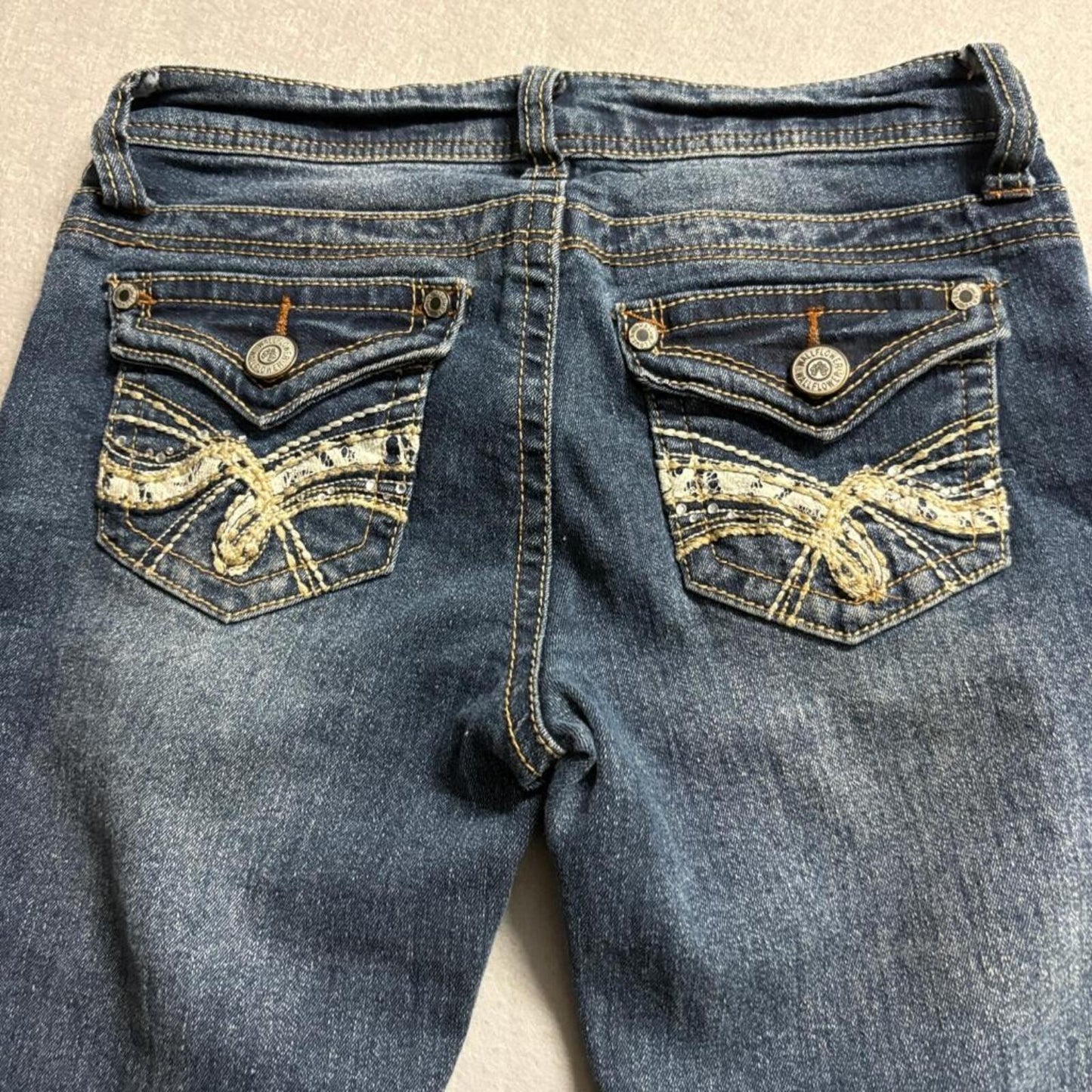 WallFlower Bootcut Jeans Womens Size 3 Blue Denim Embellished Flap Pocket