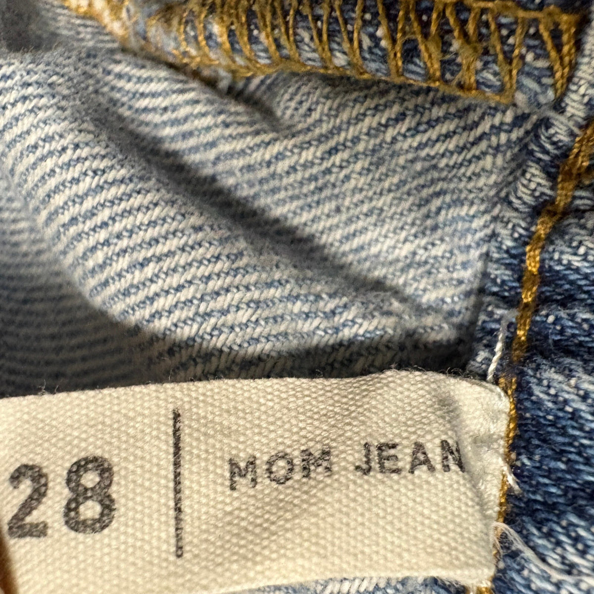 PacSun Mom Jeans Size 28 Light Wash High Rise Straight Leg 100% Cotton Denim
