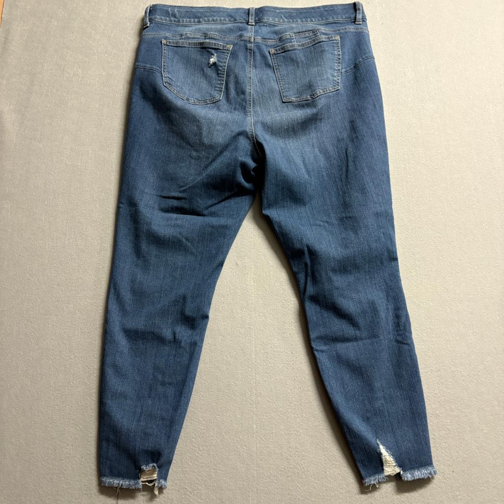 Torrid Bombshell Skinny Jeans Womens 20R Blue Premium Stretch Distressed Frayed