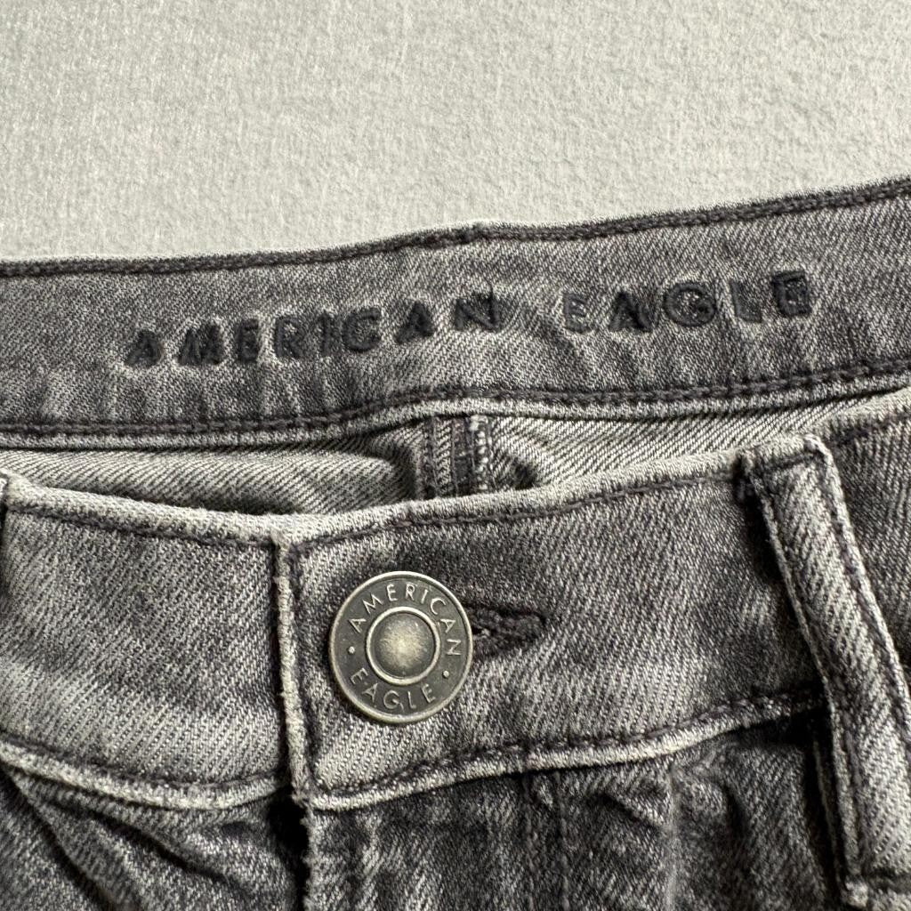 American Eagle Real Good Mom Jeans Womens 12 Gray Distressed High Rise Raw Hem