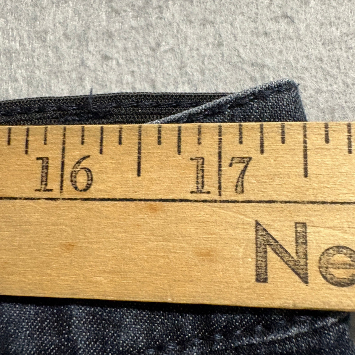 Bandolino Maureen Capri Denim Pants Womens Size 12 Dark Wash Stretch Crop Jeans