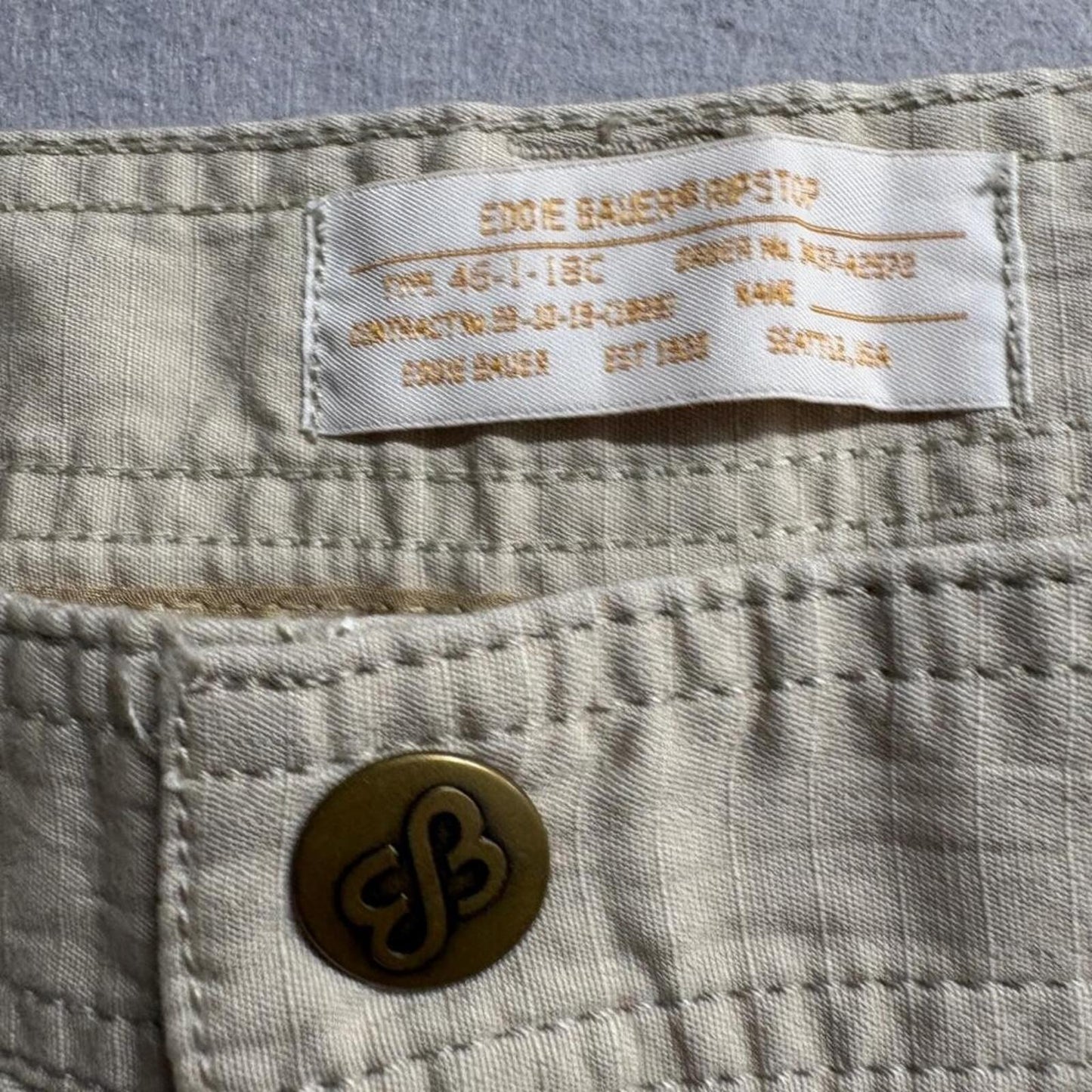 Eddie Bauer Ripstop Cargo Capri Pants Womens 24W Beige Tan Outdoor Crop Hiking