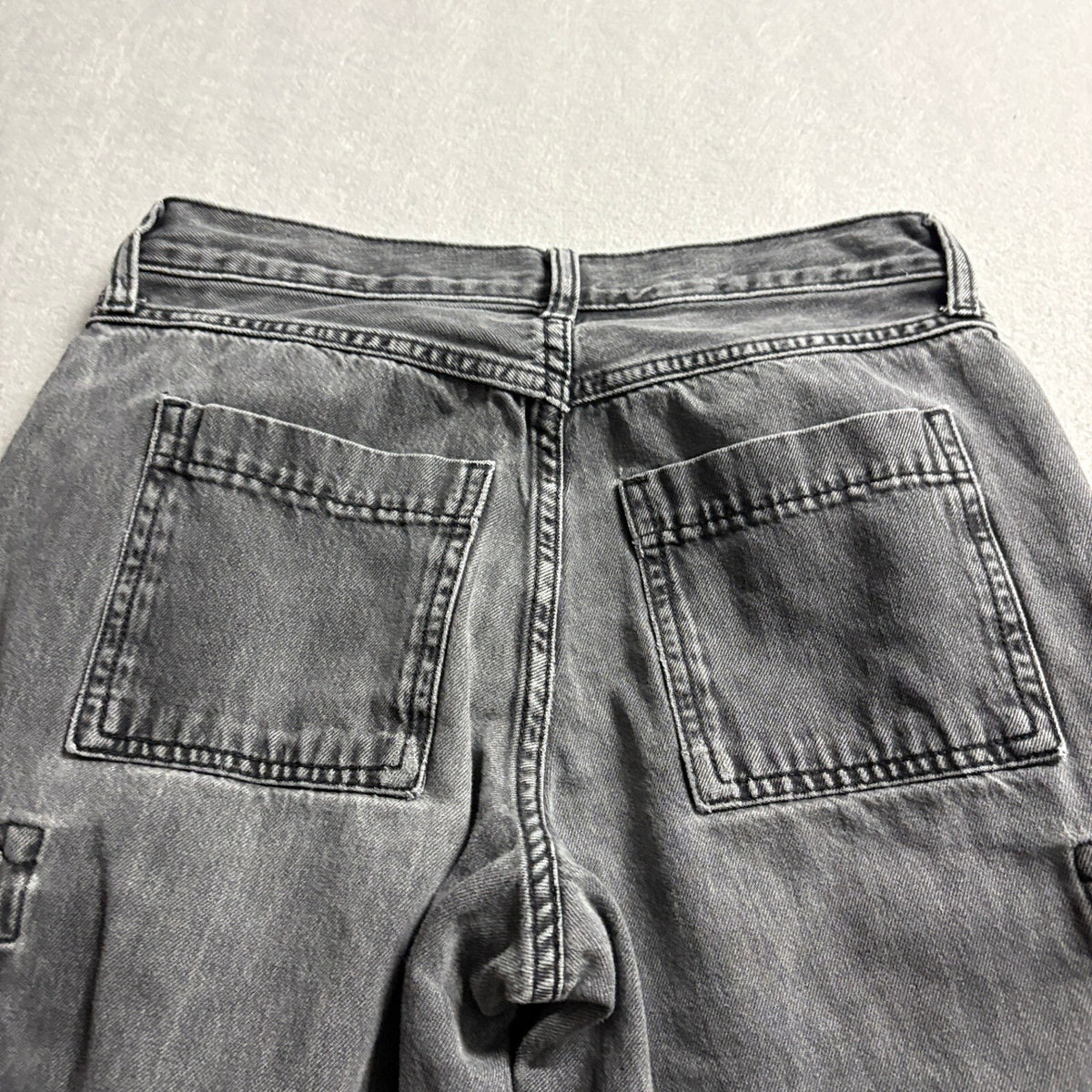 Old Navy Cargo Jeans Womens Size 2 Black Denim Baggy Wide Leg Mid Rise Utility