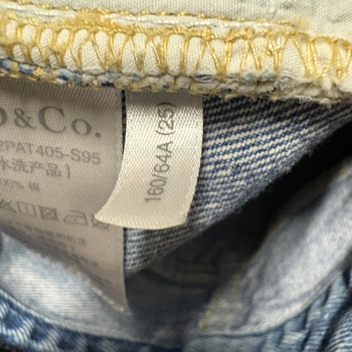 MO&Co Premium Jeans Womens 25 Blue Distressed Ripped Graphic Patch Denim