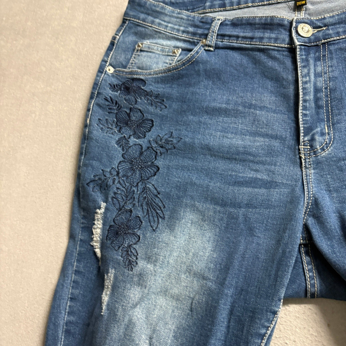 Dkin Jeans Womens 20W Blue Distressed Embroidered Floral Cropped Skinny Stretch